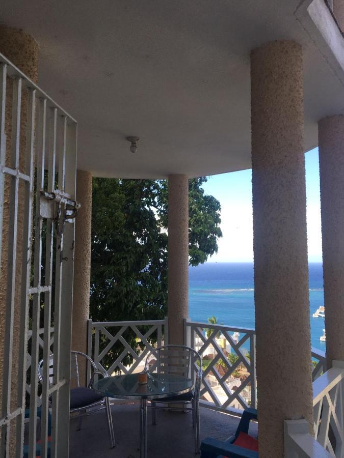 Ferienwohnung Panoramic View@Sky Castles, Columbus Heights Ocho Rios Exterior foto